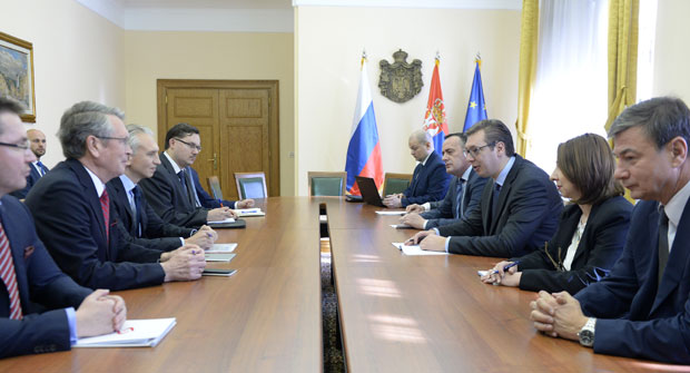 Вучић и Николић са челником Гаспрома: Подстаћи развој МСК и Петрохемије